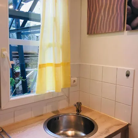 Emily Apartment *